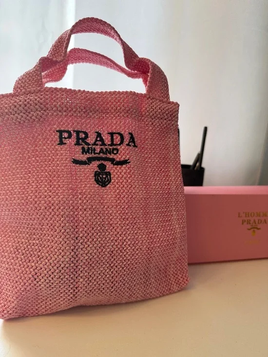Exclusive Prada Pink Raffia Mini Tote with Black Logo - Picture 4 of 7
